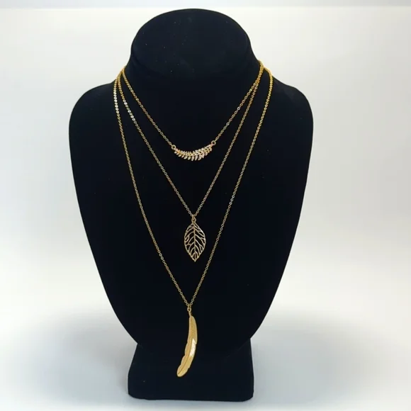 Leaf Pendant Necklace Triple Layered - Picture 5 of 10